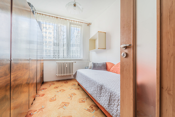 pokoj - Prodej bytu 3+1 v osobním vlastnictví 57 m², Kladno
