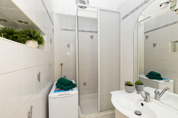 Koupelna - Prodej bytu 2+1 v osobním vlastnictví 48 m², Praha 2 - Vinohrady