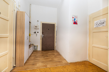 Předsíň - Prodej bytu 2+1 v osobním vlastnictví 48 m², Praha 2 - Vinohrady