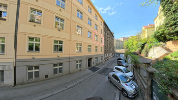 Pohled na dům - Prodej v osobním vlastnictví, Praha 2 - Vinohrady 