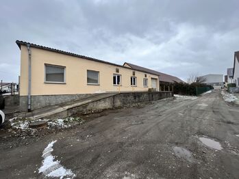 Pronájem výrobních prostor 206 m², Pelhřimov