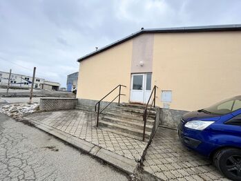Pronájem výrobních prostor 206 m², Pelhřimov