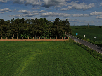 Prodej pozemku 1339 m², Poštovice
