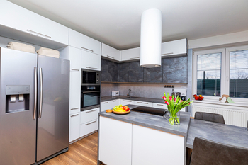 Kuchyně - Prodej domu 144 m², Veltrusy
