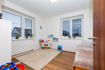 Dětská hernička - Prodej domu 144 m², Veltrusy