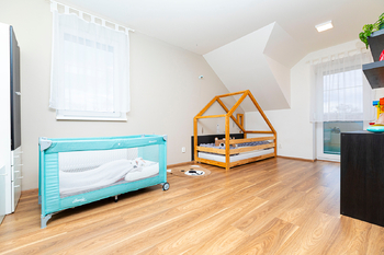 Dětský pokoj II. - Prodej domu 144 m², Veltrusy