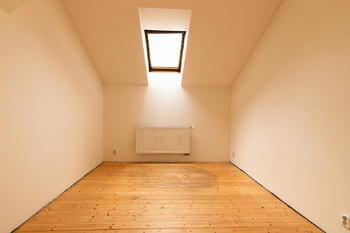 další z ložnic - Prodej bytu 4+kk v osobním vlastnictví 111 m², Praha 2 - Vinohrady