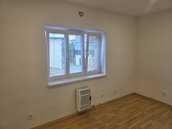 Byt - Pronájem bytu 1+1 v osobním vlastnictví 34 m², Dvůr Králové nad Labem
