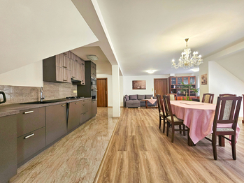 Prodej skladovacích prostor 1200 m², Vejprty