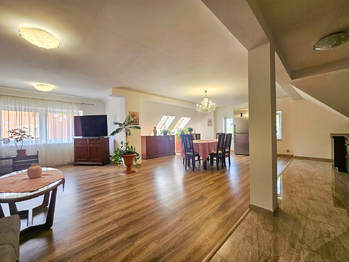 Prodej skladovacích prostor 1200 m², Vejprty