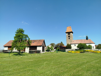 kostel v sousedství - Prodej domu 200 m², Chřenovice