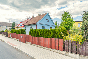 pohled na dům  - Prodej, Smečno