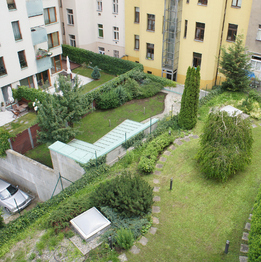 pohled z balkonu - Pronájem bytu 2+kk v osobním vlastnictví 50 m², Praha 5 - Smíchov