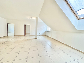 Prodej bytu 3+kk v osobním vlastnictví 112 m², Kladno