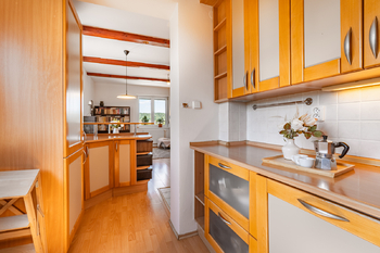 Prodej bytu 2+kk v osobním vlastnictví 49 m², Černošice