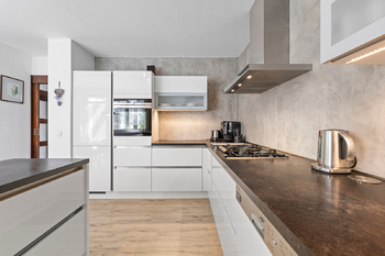 kuchyně s jídelnou - Prodej domu 208 m², Přední Výtoň
