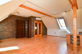 Prodej domu 450 m², Lanžhot