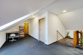 Prodej domu 153 m², Křelovice