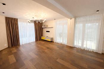 Prodej domu 280 m², Jesenice