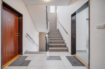 Prodej bytu 1+kk v osobním vlastnictví 39 m², Praha 5 - Stodůlky