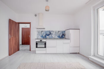 Prodej bytu 1+kk v osobním vlastnictví 39 m², Praha 5 - Stodůlky