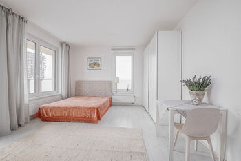 Prodej bytu 1+kk v osobním vlastnictví 39 m², Praha 5 - Stodůlky