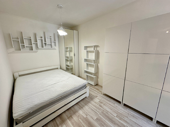 Prodej bytu 1+kk v osobním vlastnictví 37 m², Praha 5 - Košíře