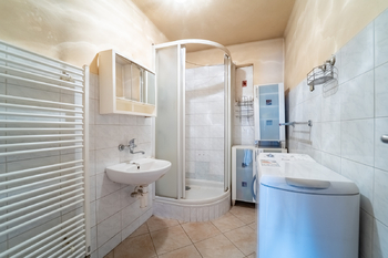 Koupelna - Prodej domu 91 m², Nová Ves I