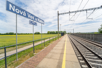 Nedaleká vlaková zastávka (240 m) - Prodej domu 91 m², Nová Ves I