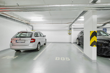 Parkovací stání náležící k bytu - Pronájem bytu 2+kk v osobním vlastnictví 86 m², Praha 9 - Letňany