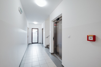 Interiér domu - Pronájem bytu 2+kk v osobním vlastnictví 86 m², Praha 9 - Letňany