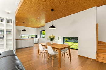 Jídelní kout - Prodej domu 241 m², Sluštice