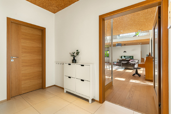 Zádveří - Prodej domu 241 m², Sluštice