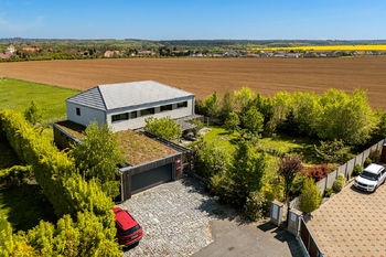Pohled na dům - Prodej domu 241 m², Sluštice