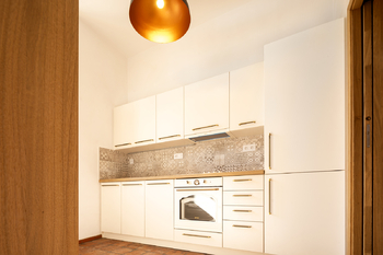 Pronájem komerčního prostoru 73 m², Pardubice