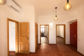 Pronájem komerčního prostoru 73 m², Pardubice