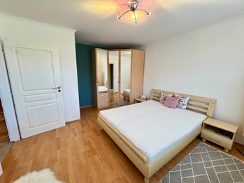 Pronájem bytu 4+kk v osobním vlastnictví 91 m², Praha 10 - Dolní Měcholupy