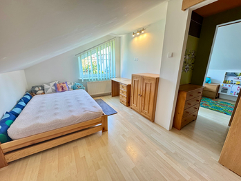 Pronájem bytu 4+kk v osobním vlastnictví 91 m², Praha 10 - Dolní Měcholupy