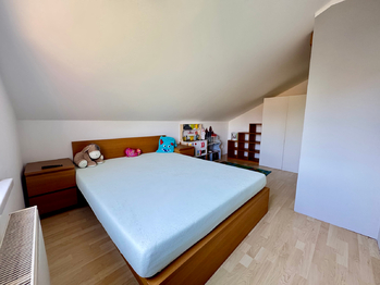 Pronájem bytu 4+kk v osobním vlastnictví 91 m², Praha 10 - Dolní Měcholupy