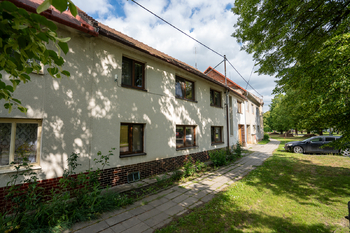 Prodej domu 300 m², Lobodice