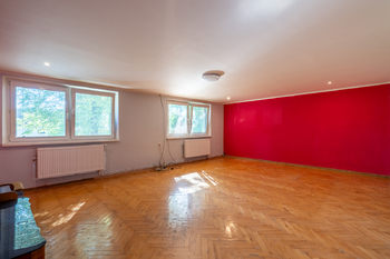 Prodej domu 300 m², Lobodice