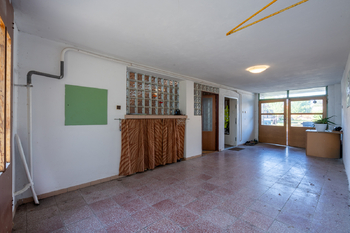 Prodej domu 300 m², Lobodice