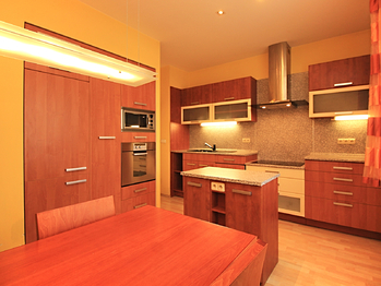 Pronájem bytu 2+1 v osobním vlastnictví 68 m², Praha 8 - Libeň