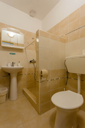 Prodej restaurace 1000 m², Tvarožná Lhota