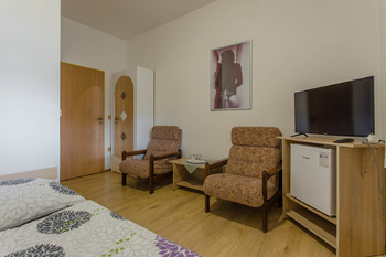 Prodej restaurace 1000 m², Tvarožná Lhota