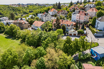 Prodej pozemku 882 m², Praha 5 - Košíře
