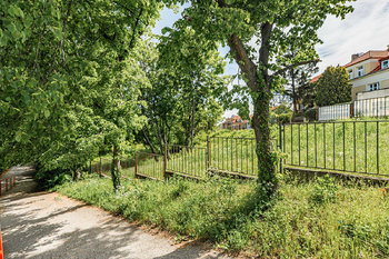 Prodej pozemku 882 m², Praha 5 - Košíře
