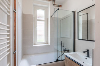 Pronájem bytu - pokoje v osobním vlastnictví 28 m², Praha 8 - Libeň