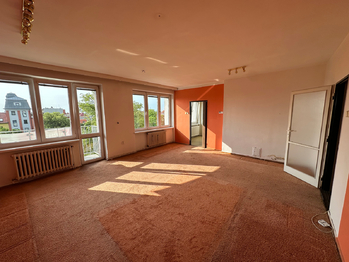 Prodej bytu 3+1 v osobním vlastnictví 85 m², Znojmo