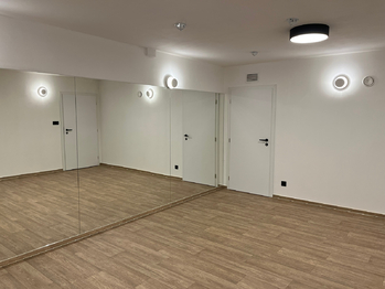 2. sportovní sál - Pronájem obchodních prostor 192 m², Zubří